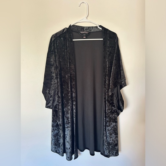 Victoria’s Secret Black Crushed Velvet Kimono Open Front Robe Cover Up - Picture 1 of 5